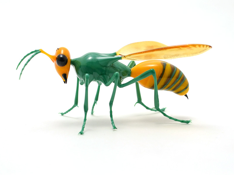 Green &amp; Gold Hornet, glass insect by Wesley Fleming